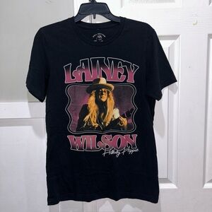 Lainey Wilson band tee country music hillbilly hippie tour t shirt 2023